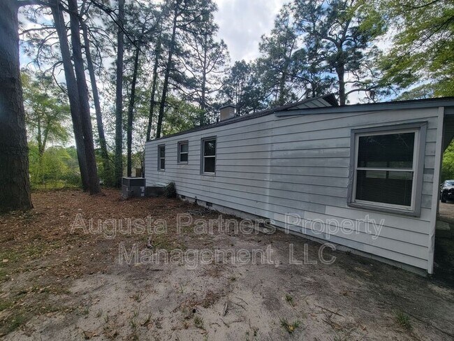 Building Photo - 2826 Thomas Ln