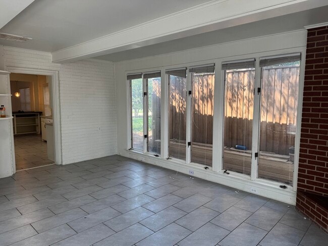 Building Photo - 2708 20th St