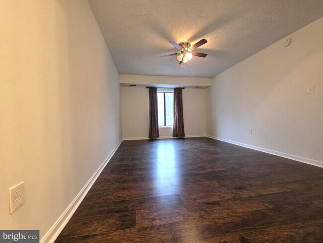 Building Photo - 58 Windbrooke Cir