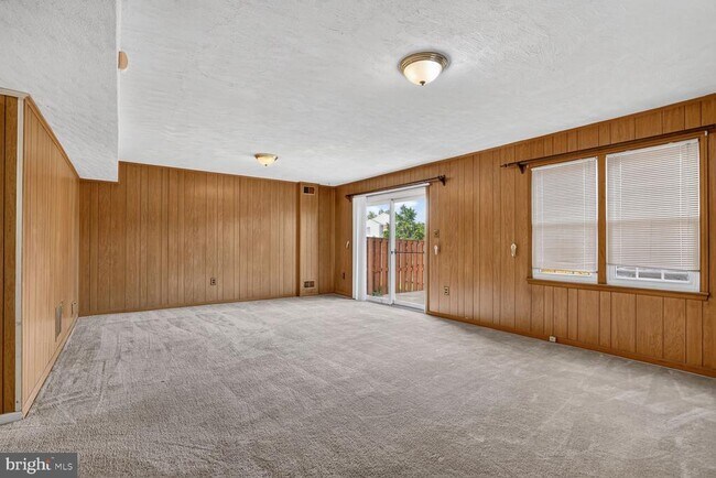 Building Photo - 9457 Jenerio Ct