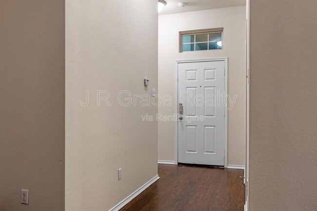 Building Photo - 4204 S Fork Ranch Rd