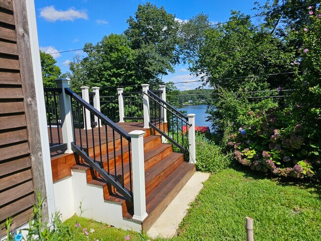 Building Photo - 205 Catlin Rd