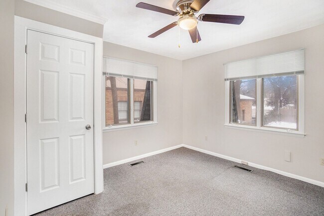 Building Photo - 6133 King Hwy