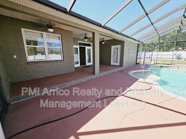 Building Photo - 1930 Saddlewood Ct