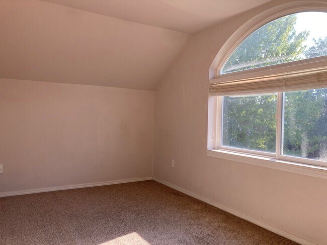Building Photo - Beautiful Home In Bozeman!