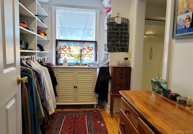 Building Photo - 23 Violet Pl