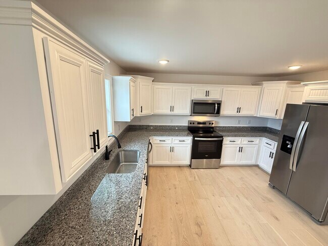 Building Photo - 46 Caden Ln