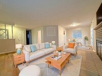 Building Photo - 2015 Pine Grove Ave