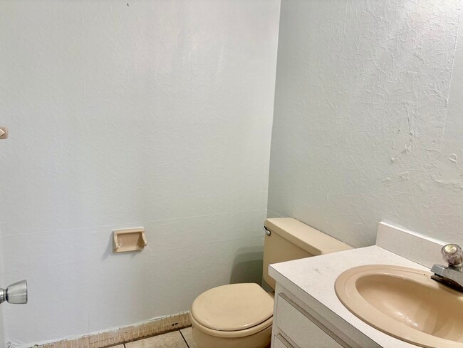 Building Photo - 5300 Washington St