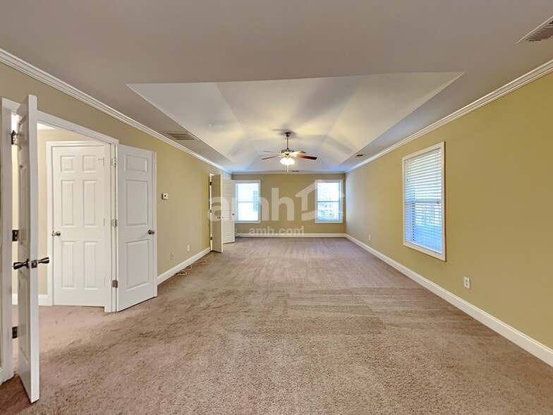 Building Photo - 5059 Duval Point Way SW