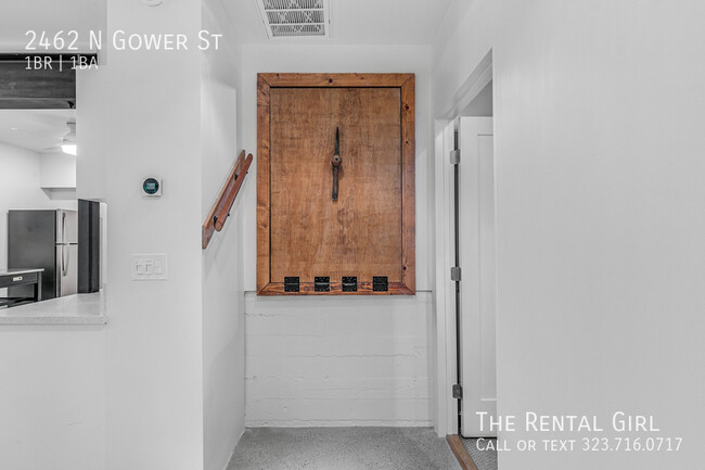 Building Photo - 2462 N Gower St