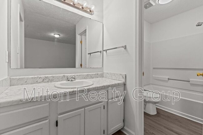 Building Photo - 1521 Kara Ct