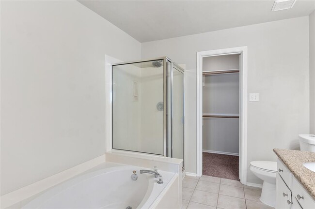 Building Photo - 34 S Villa Oaks Dr
