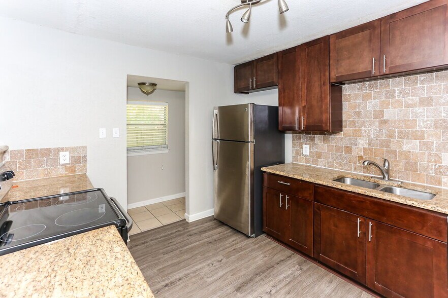 Building Photo - 3407 Spring Meadows Dr