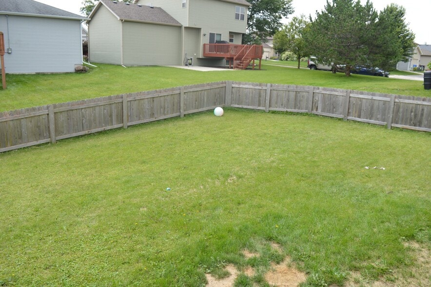 Building Photo - 8917 Snowberry Ln