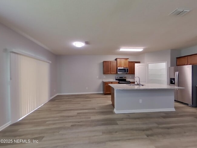 Building Photo - 372 Harley Dr