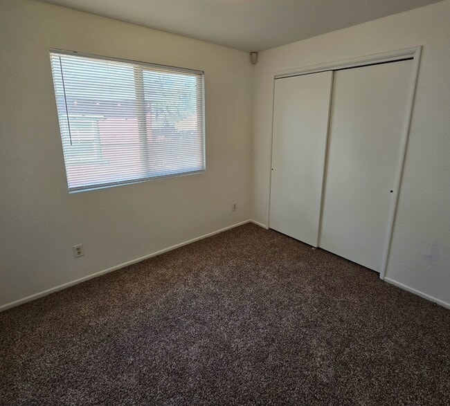 Building Photo - Charming 2-Bedroom + Office Home with Rece...