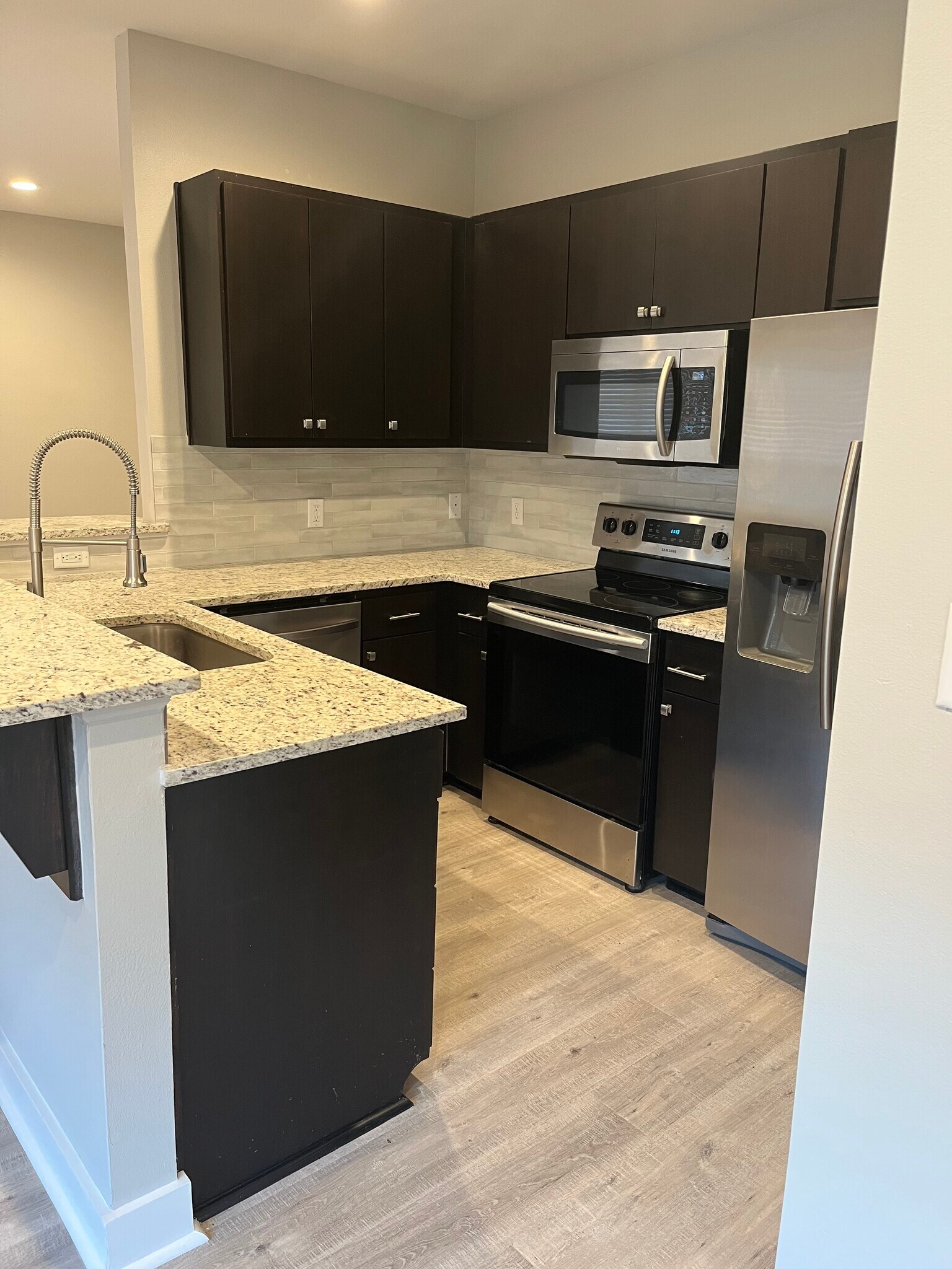 Kitchen - 10673 Brothers Ln