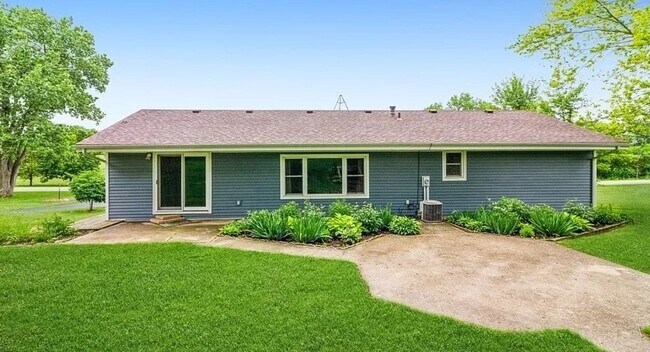 Building Photo - 8690 Olson Rd