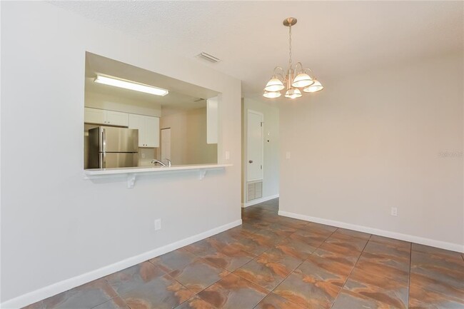Building Photo - 2801 Fern Ln