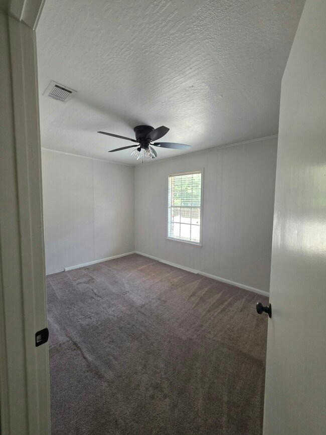 Building Photo - 403 Weathersby Rd