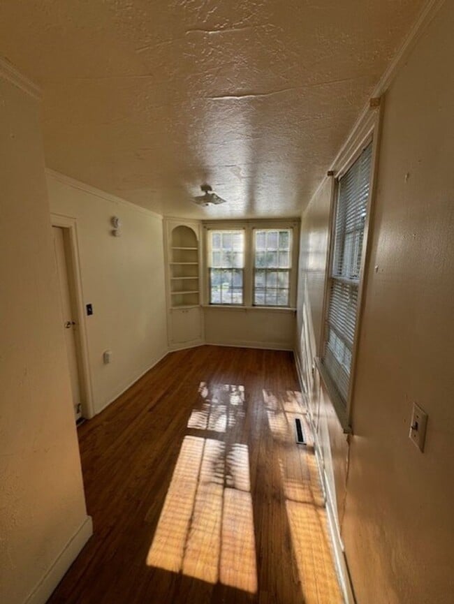 Building Photo - 4 bedroom House Near OSU Campus and Downtown