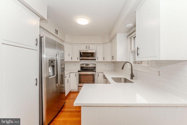 Building Photo - 10220 Baltusrol Ct