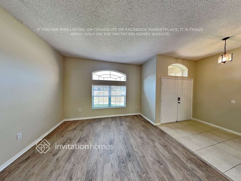 Building Photo - 1395 Valhalla St