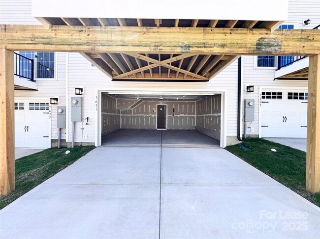 Building Photo - 7631 Griffins Gate Road Southwest