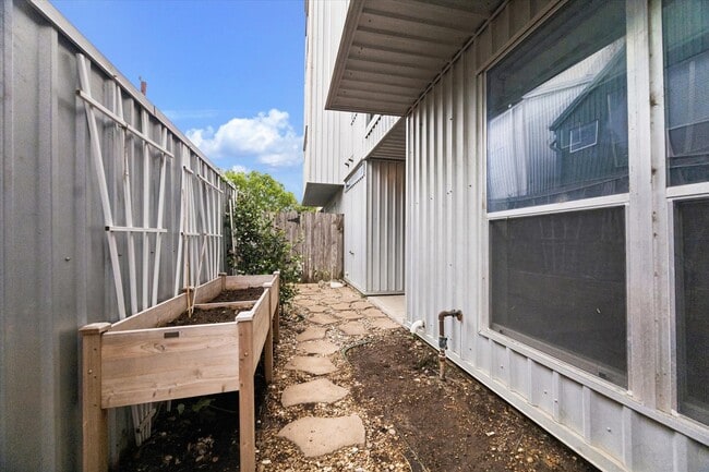 Building Photo - 6130 Grand Blvd