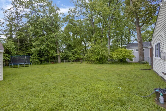 Building Photo - 7011 Kenfig Pl