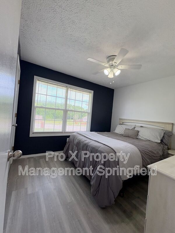 Building Photo - 4444 N Farm Rd 157