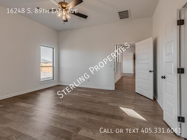 Building Photo - 16248 S 89th East Ave