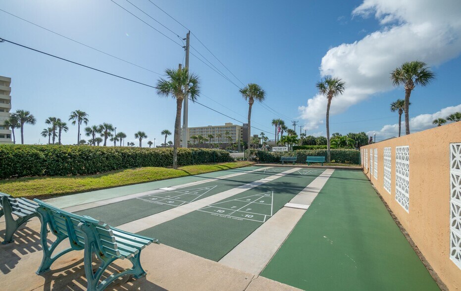 Building Photo - 2700 N Highway A1A