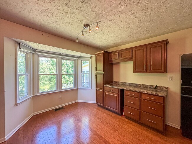 Building Photo - 6875 Baystone Rd