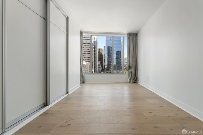 Building Photo - 201 Folsom St