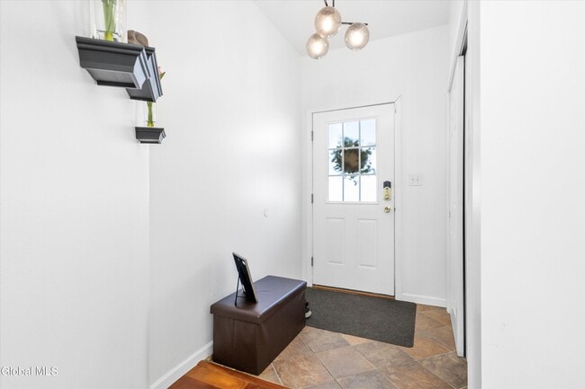 Building Photo - 401 Avalon Pl