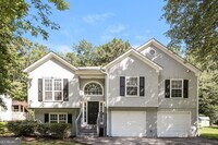 Building Photo - 4818 Clove Dr SW