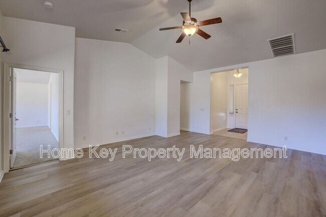 Building Photo - 259 S 300 W