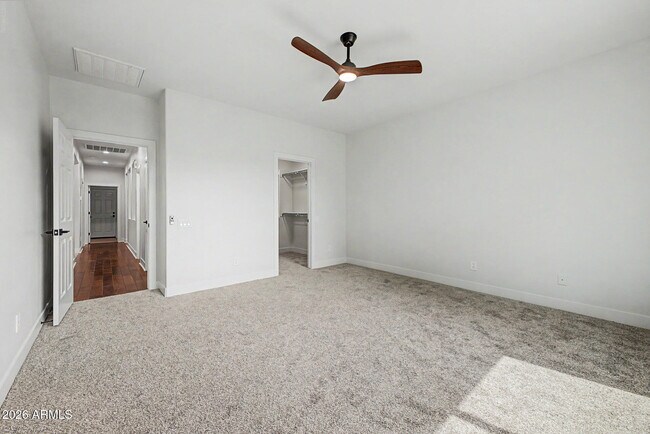 Building Photo - 3113 E Chisum Ln