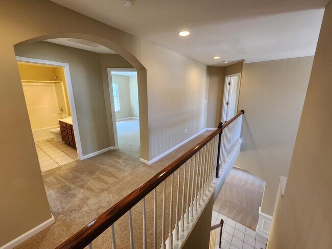 Building Photo - 1594 Overview Cir SW