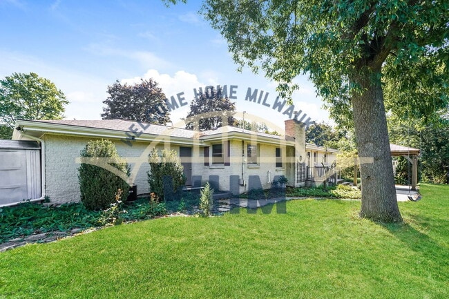 Building Photo - 4515 Coral Dr