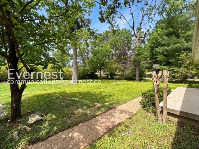 Building Photo - 4908 Briarwood Dr