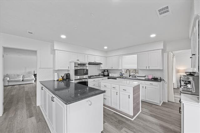 Building Photo - 3925 Greenhills Ct