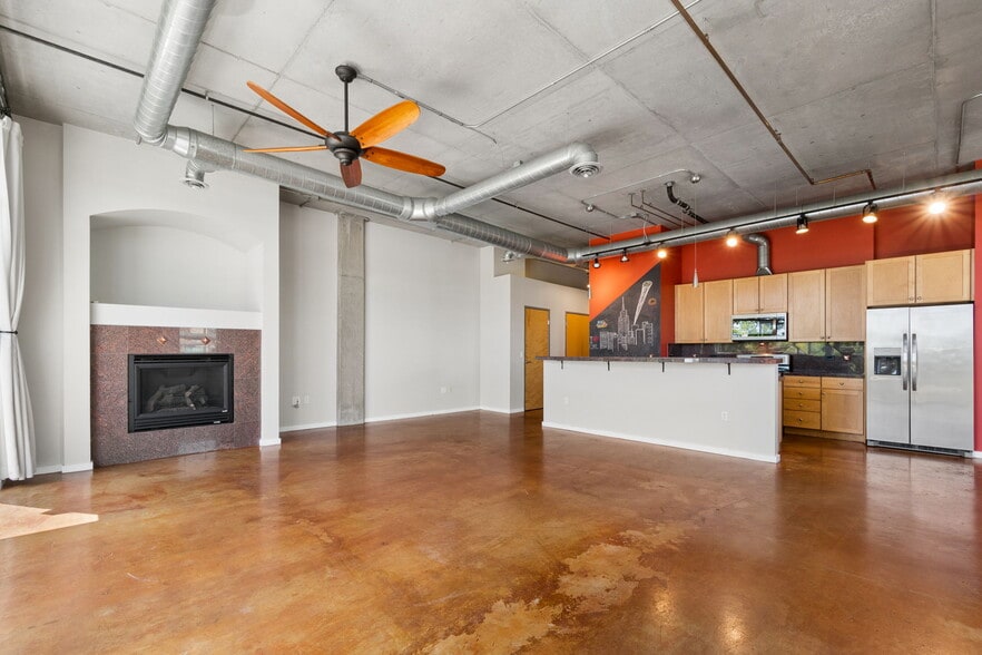 Building Photo - 2899 N Speer Blvd
