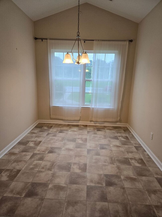 Building Photo - Wow! Incredible Luxury Townhome in William...