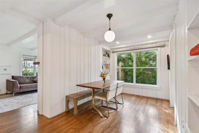 Building Photo - 145 24th Ave SE