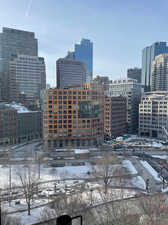 Building Photo - 65 E India Row