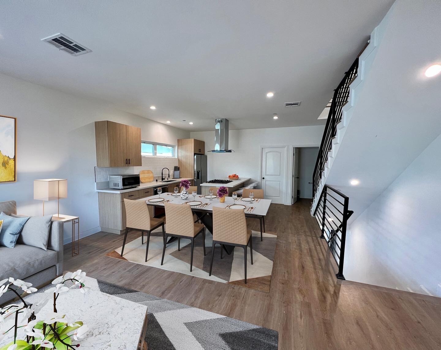 Building Photo - 6613 Beck Ave