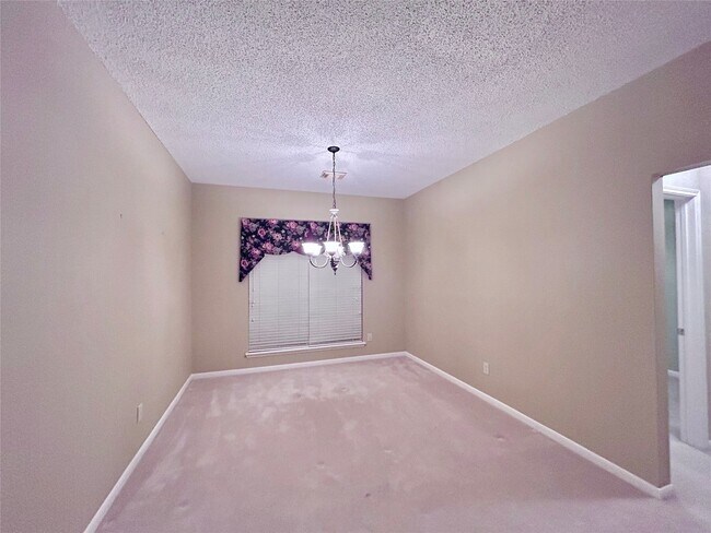 Building Photo - 10011 Territory Ln